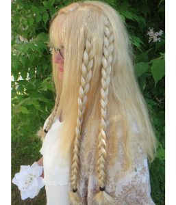 Considerations When Choosing Golden Braided Wigs