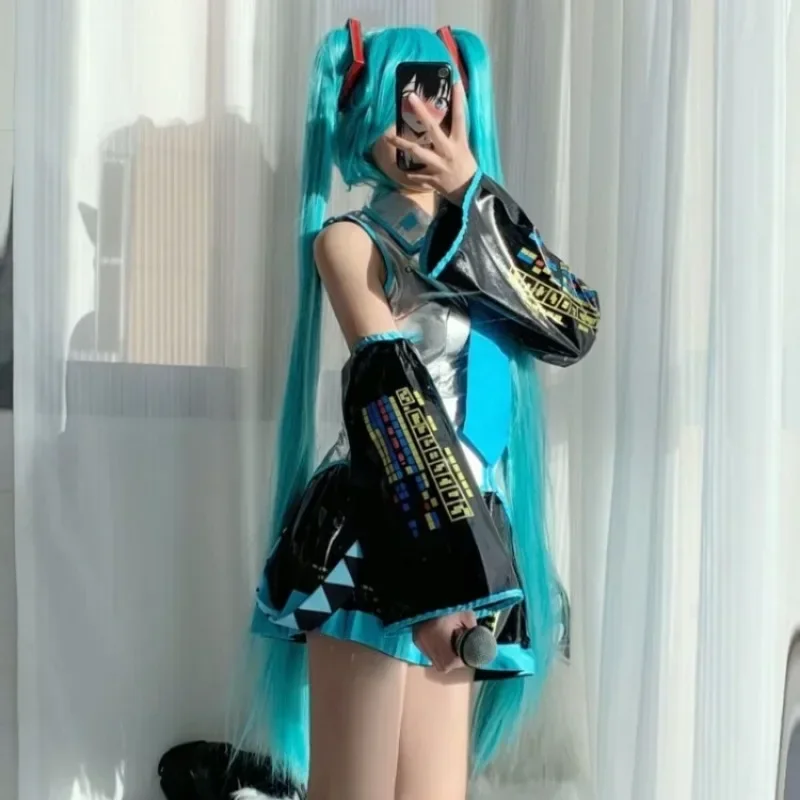 Miku Cosplaying