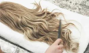 Cleaning and conditioning a wig