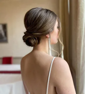 22 Hairstyles for Tying