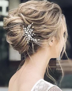 22 Hairstyles for Tying