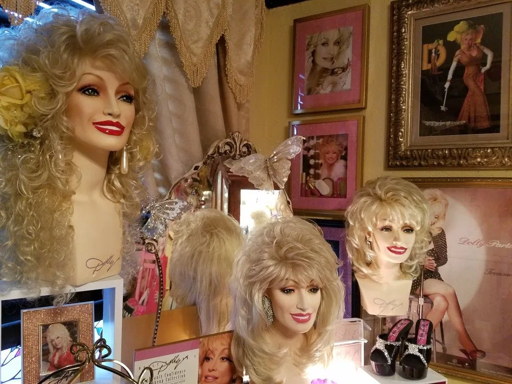 Guide to Dolly Parton Wigs